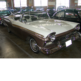 1957 Ford Skyliner, Brown and White