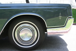1966 Lincoln Continental 4-door Grey